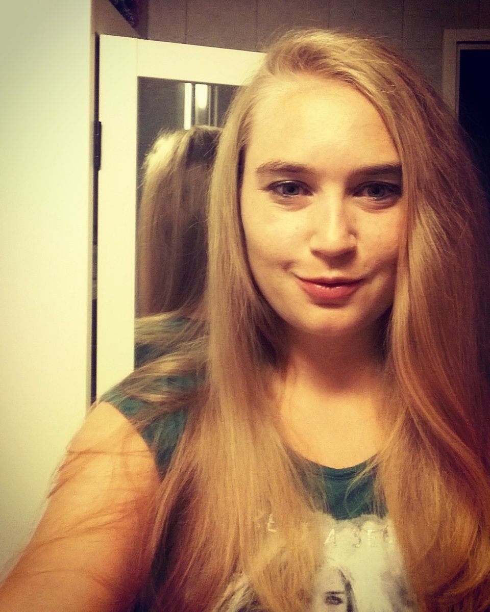 AndreaRBoell's tweet photo. Let's get the week started! Have good time!
.
.
#newweek #goodtimes #haveagoodweek #niceday #goodstarted #areyouready #andreaböll #singer #femalesinger #creativegirl #creativity #creativbrain #metalsinger #teacher #teacherslife #teacherinthehouse #femalesinger https://t.co/TKsOD7J0Nh