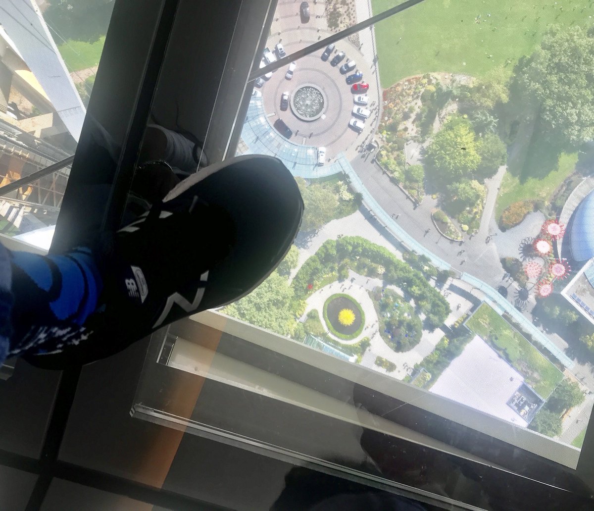 shrlysnz's tweet photo. @space_needle rotating glass bottom floor over @ChihulyGG #SockSociety #InspirASIAN #InStepWithMyERG #ThingsIDo4MyERG https://t.co/VcFdUJKNOG