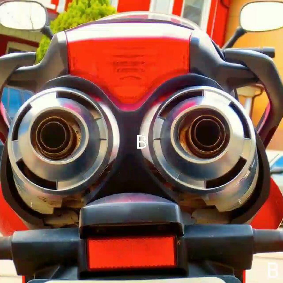 BradleymatsonB's tweet photo. Dear #classifides ,I looking for a safe #rider but someone who can turn my crank and choke my throttle. Thank you. https://t.co/ncul12aIGe