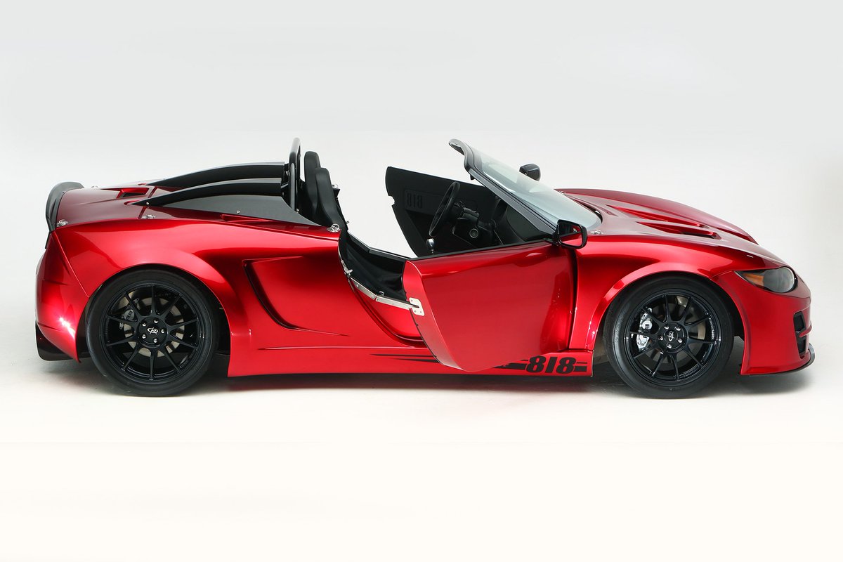 FactoryFive's tweet photo. Guys have been asking for more posts on the #FactoryFive 818. Here's a shot of our first gen #818S. You can view more galleries of the current 818 on our website here - https://t.co/171VWdpsCX. https://t.co/8XBEV9amjO