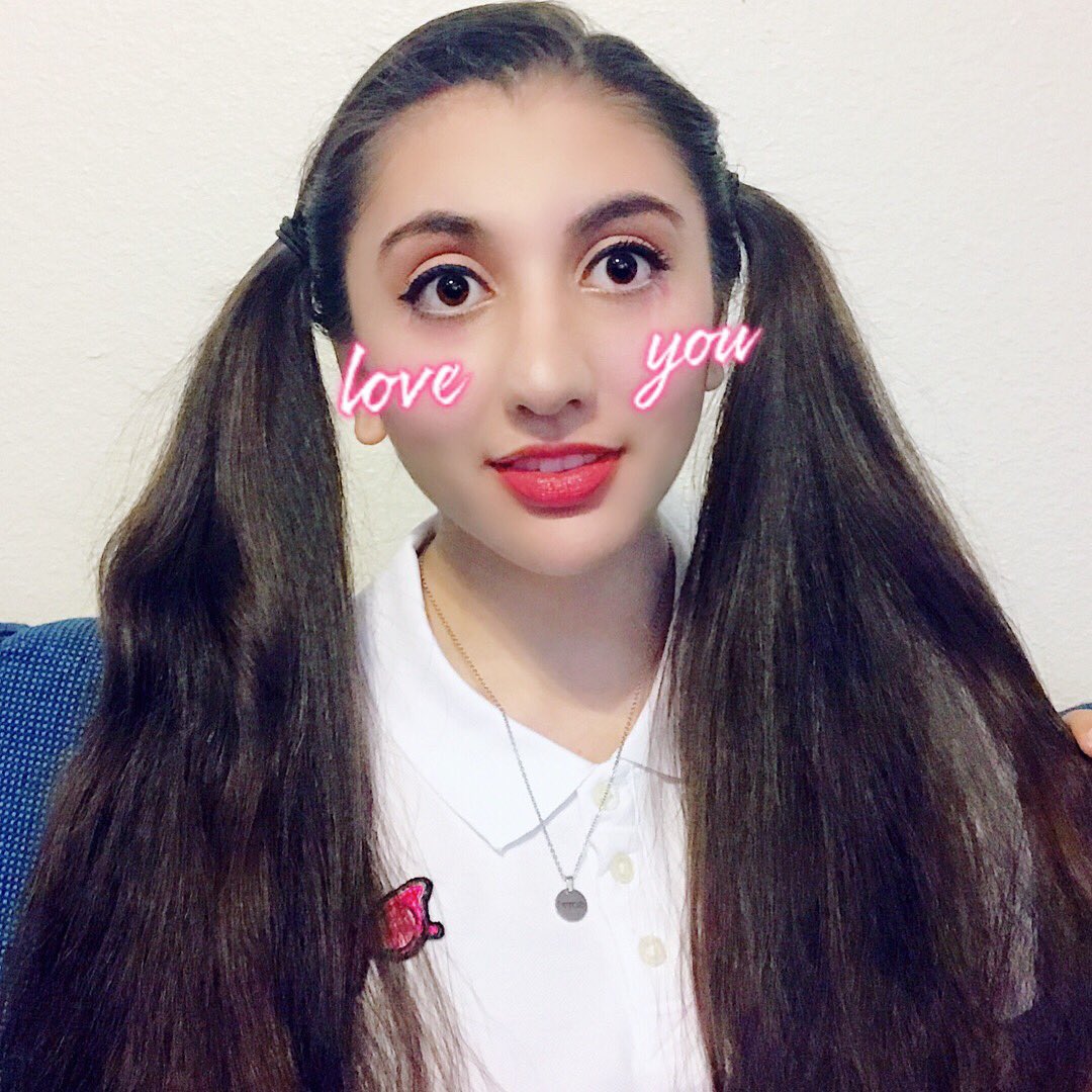 AqsaAkbar17's tweet photo. Don’t forget to say I love you!! 😘💕❤️#b612 #b612selfie #b612  #asianapp #love #pigtails #beautyaddict #beautylover #beautylove #makeup #makeuplife  #bright #iloveyou #heart #hearts https://t.co/K6WytmZUZF
