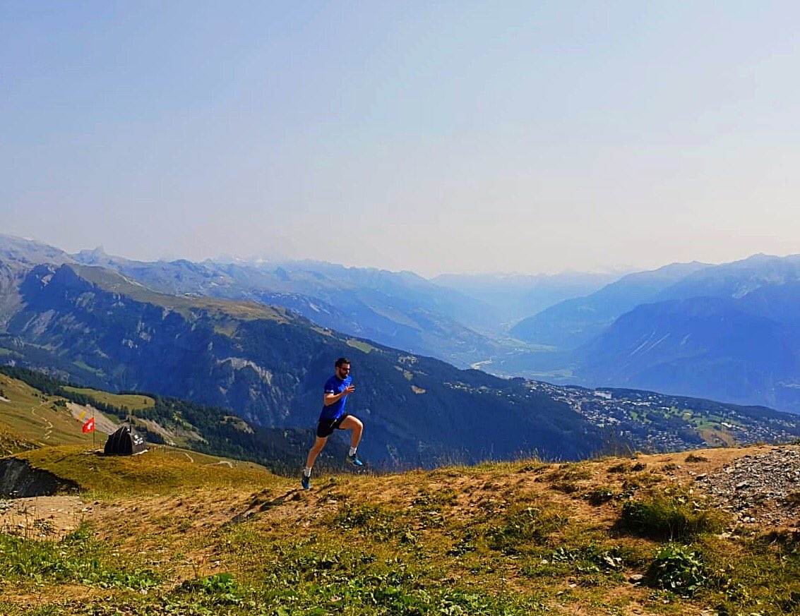 edhopkins91's tweet photo. Ran 14 miles today to reach the top of the mountain. Utterly exhausted. Never giving up. #RunForChris https://t.co/9WrIv4Dwgu @MindCharity https://t.co/zW19Nb1t7z