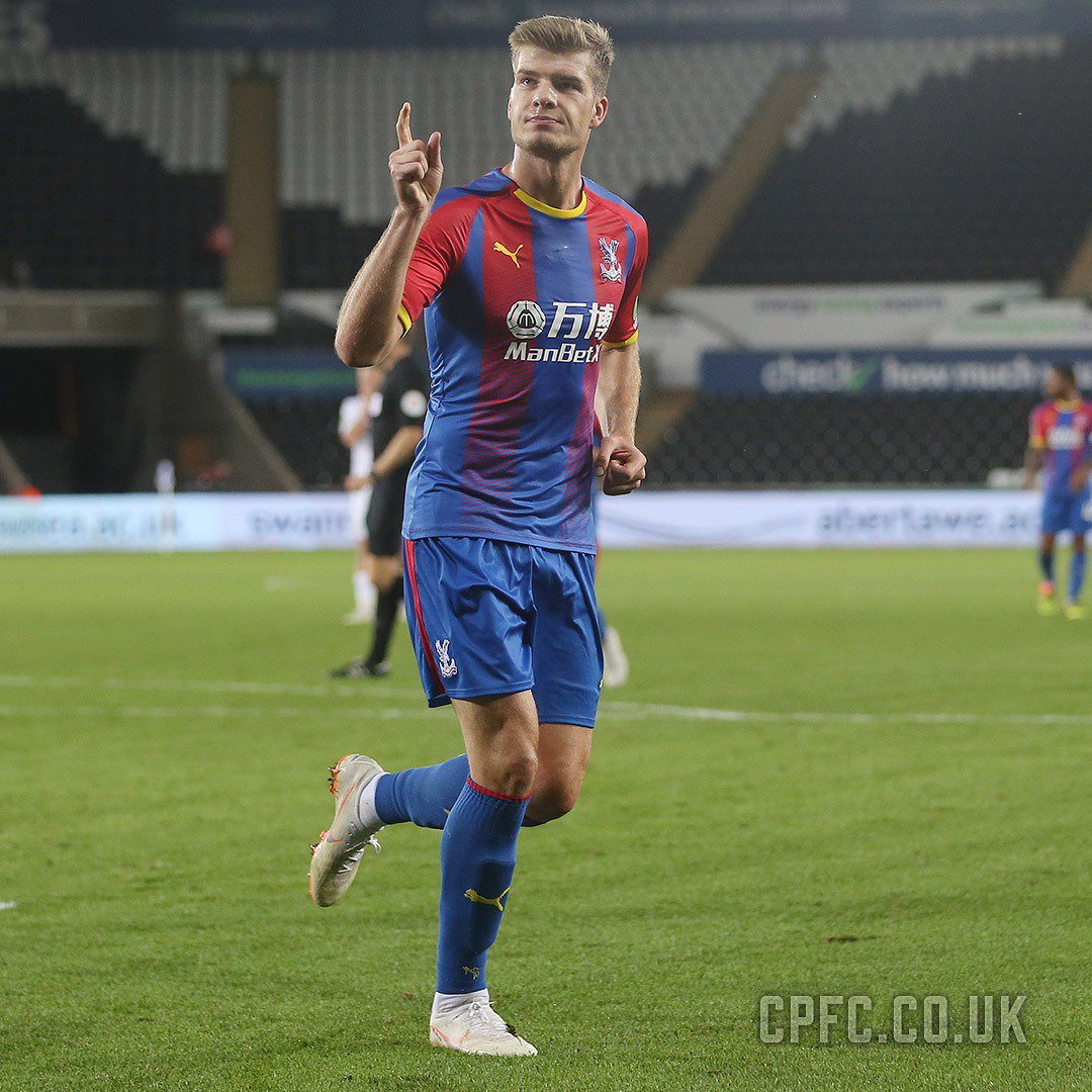 CPFC's tweet photo. 👏 A first Palace goal for Sørloth! 

[0-1] #CPFC 🦅 https://t.co/HcrURMM9xW