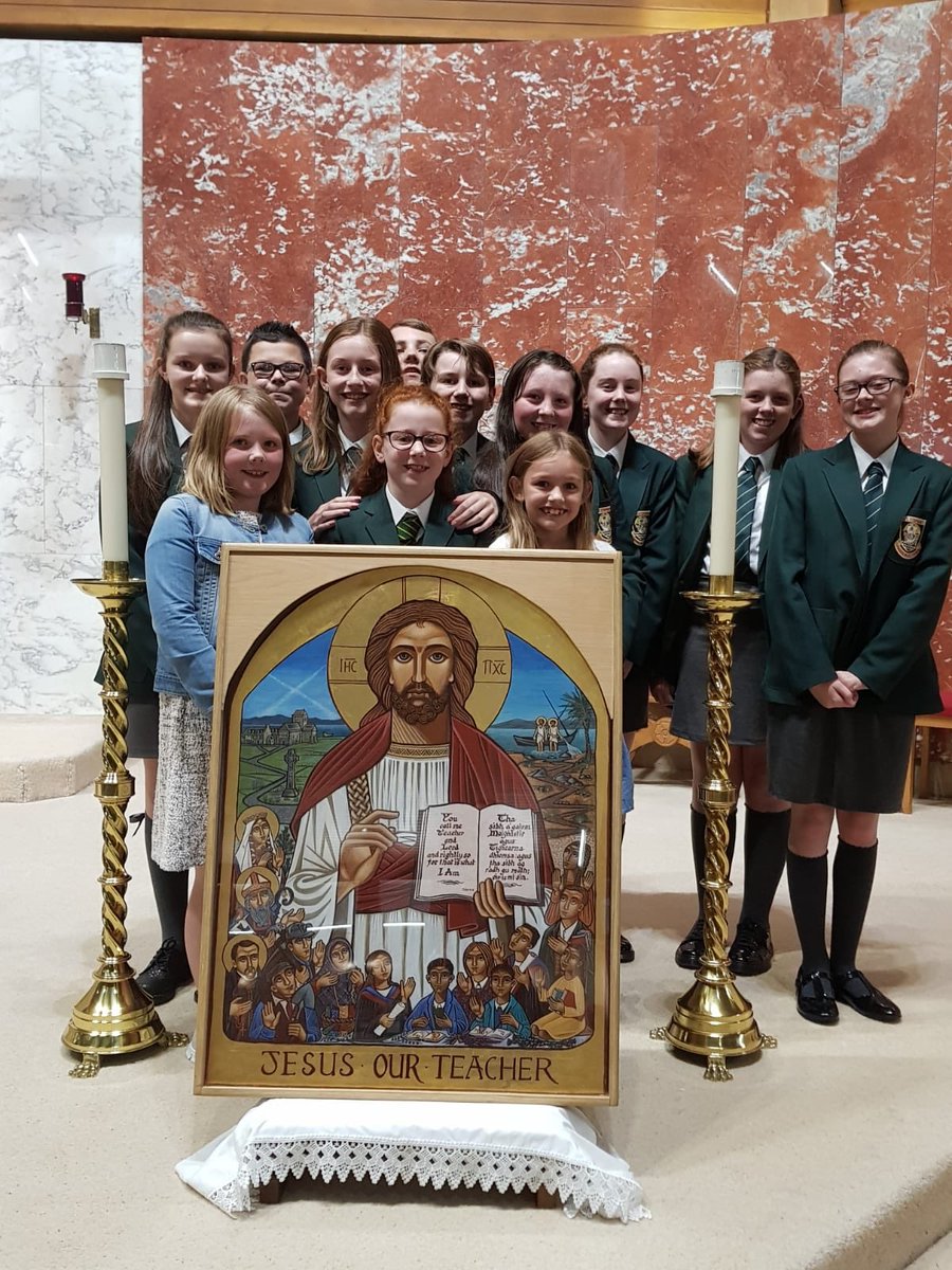 We were well represented at the S1 WelcomeMass with the #Icon in Inverclyde ☺️ #JesusOurTeacher