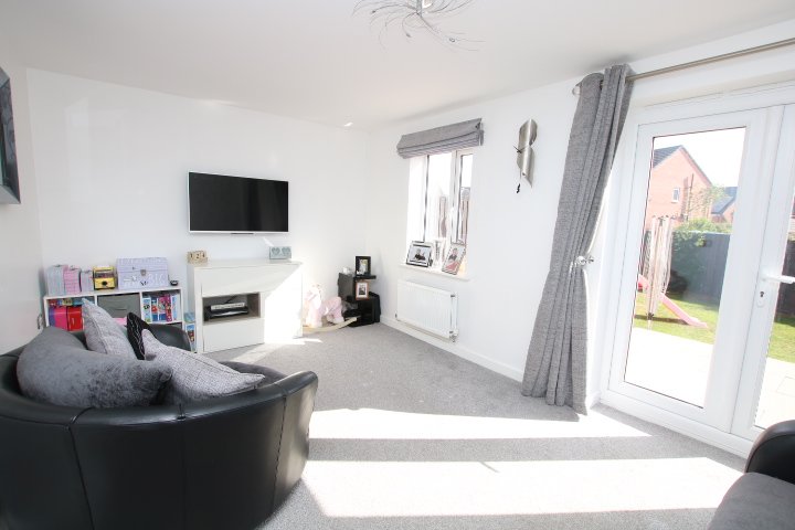 MikeFordLtd's tweet photo. FOR SALE - A beautifully presented four bedroom semi detached property occupying a pleasant cul-de-sac position within this popular residential development on the north side of town. Brockington Road, Melton Mowbray Offers Over £250,000
Call to view on 01664 480422 https://t.co/fdYySOiexT