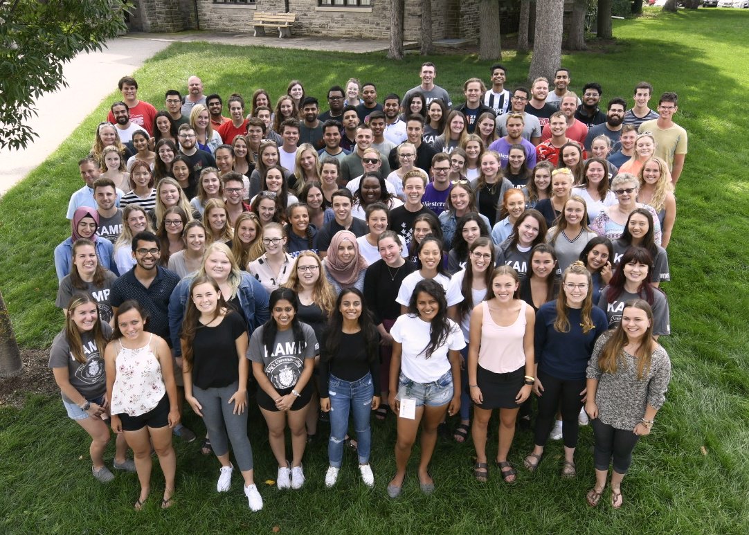 KingsAtWestern's tweet photo. Campus is alive again! Welcome back 120 student-leaders here for training before Orientation Week! @KingsKamp @KingsResLife @KUCIntl @KUCSC @askDeanJoe #aplacetobe #aplacetobecome #igotokings #oweek2018 #kings2022 https://t.co/8r7qNctnvg