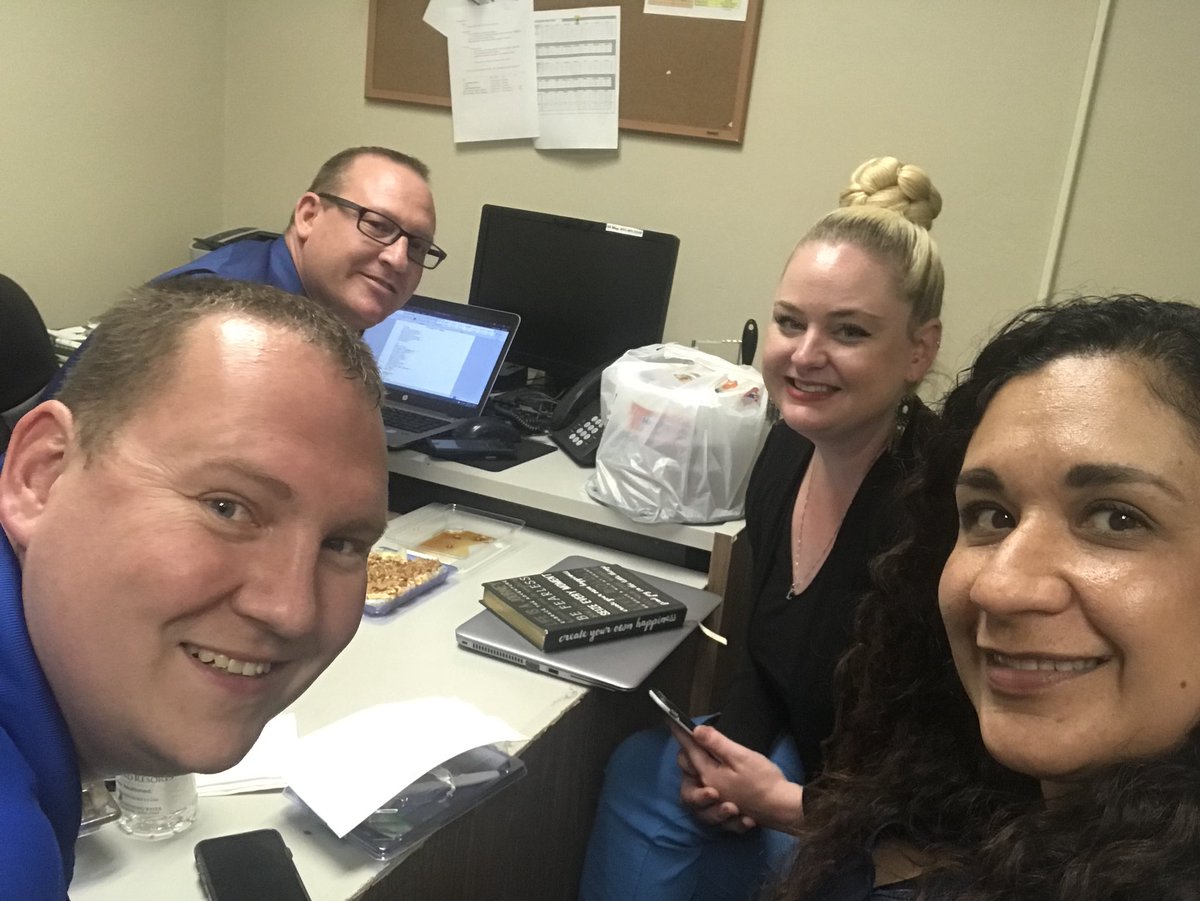 Anacordova75's tweet photo. Sushi Lovers ❤️ #leadershipmatters #OneTeamAz @TimPonder6 @QUinntasic123 @MarkDJensen1 https://t.co/w82JjRYISt