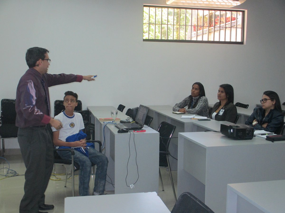 EscuelaFiscalMP's tweet photo. #ENFMP desarrolló el #Taller: "Derecho Laboral", dirigido a servidores/as del @MinpublicoVE con la finalidad de que conozcan las normativas que rigen su relación laboral, así como las instancias a las que pueden acudir para hacer efectivos sus derechos.
Facilitador Ryan Cárdenas https://t.co/v45b5j2nJ7