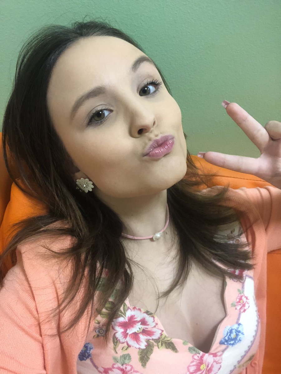 fashiondelfino's tweet photo. Oi gente #MPN
#LarissaManoelaIG https://t.co/YrYfSYnIrQ