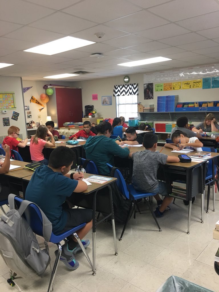 vak6th's tweet photo. These 5th graders love writing. #kimballes ##PoteetStrong #thinkerswrite https://t.co/zN8ud5tG2d