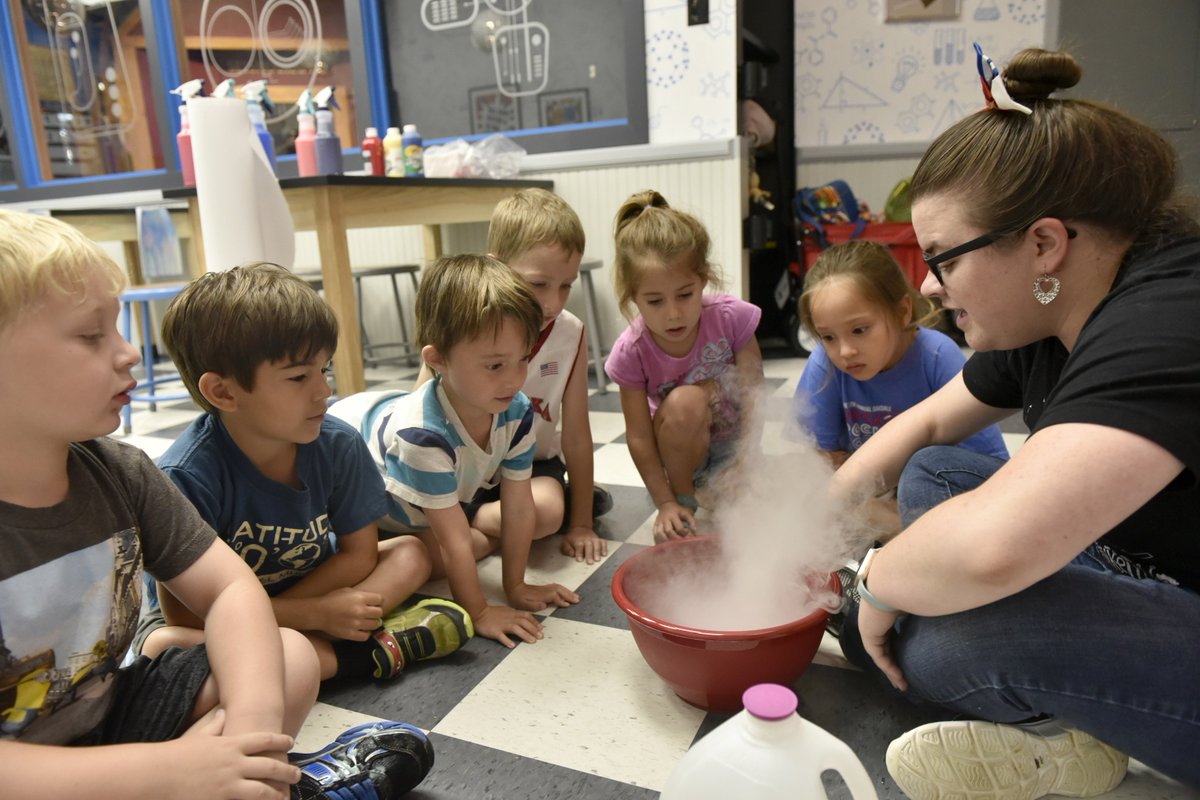 A3: SMO is planning ahead for fall break! We’re offering camps on October 18-19 for children from pre-K to 6th grade. From rainbows and prisms to animal biology and human anatomy, we have your fall break plans covered! #SeeOKC ow.ly/skRC30lxAqn