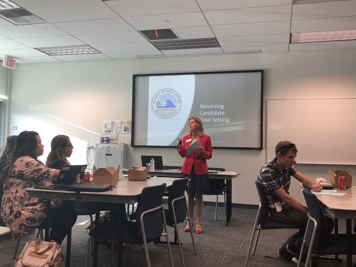 justjulie44's tweet photo. @J_CraftCA supporting our new teachers and their mentors at Induction Year 2 Orientation! #simischools https://t.co/7fBM1HDyoU