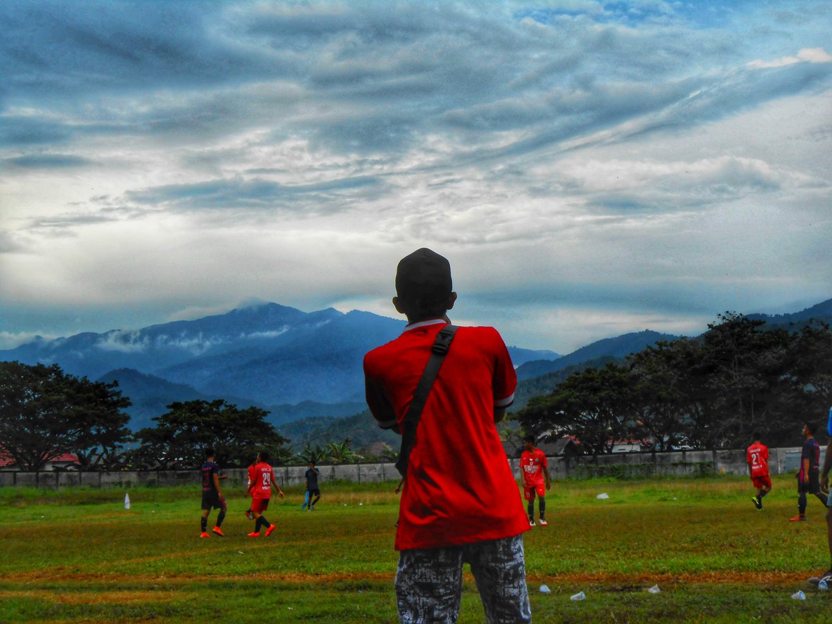 Andrialdi6's tweet image. People who love to enjoy the beauty of nature, will find great strength in him. He believes that small people are able to climb the summit, he believes he is able to achieve a dream.