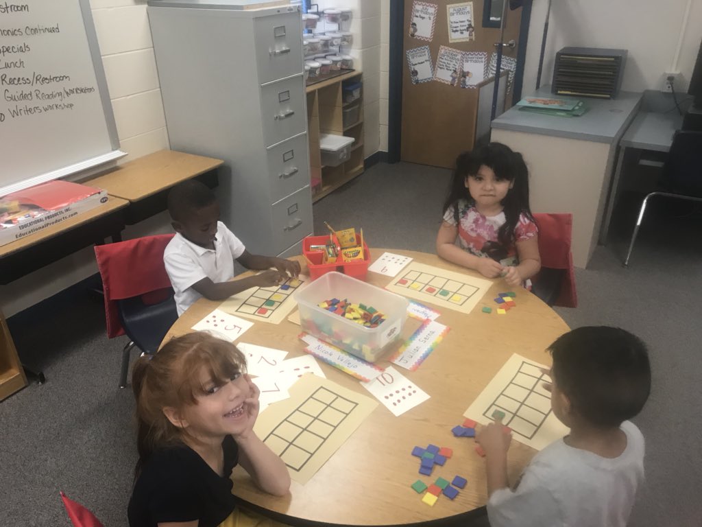 MrsDavis_ESE's tweet photo. Power of play! Counting using different math manipulatives during math workstations! #NothingButExcellence #NBE #welearnwhileweplay #HumbleISDJOY @HumbleISD @HumbleISD_NBE @ElizabethFagen https://t.co/05Wy4GLSM1