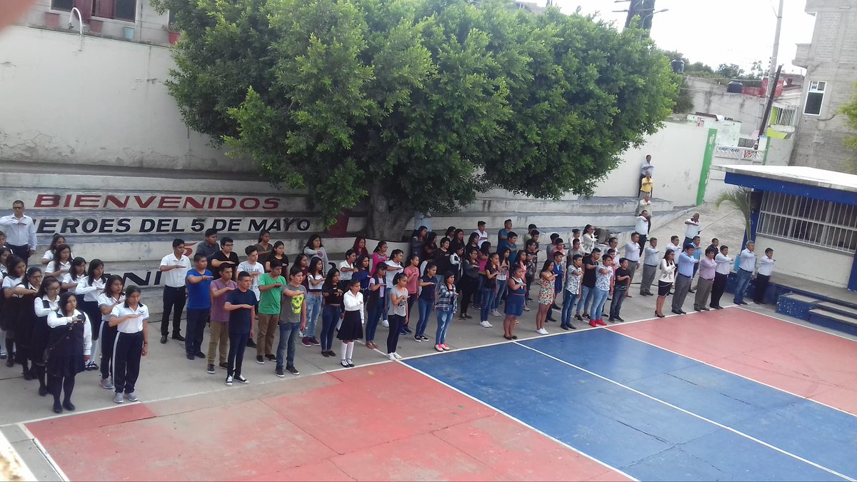 prefeco228's tweet photo. Ceremonia de Inicio de ciclo escolar 2018! si aún no te has inscrito; todavía tienes tiempo de hacerlo! #Orgullo5deMayo https://t.co/nB3Q7DwglV