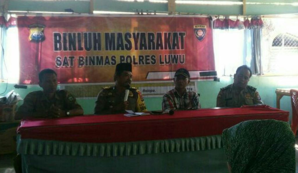 SulselMengabari's tweet photo. Pasca Pilkada, Polres Luwu Pulihkan ‘Zona Merah’ di Luwu https://t.co/AG6xV4pp69 https://t.co/SMMcR8Goas