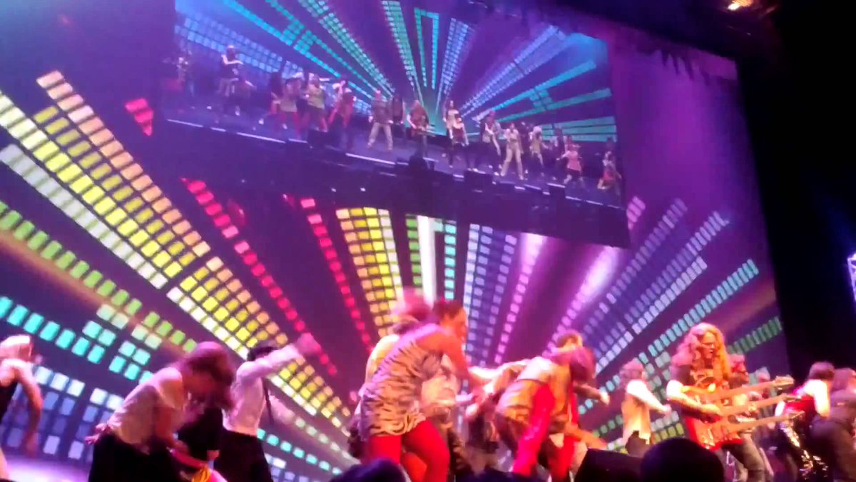 CraigJoseph's tweet photo. Who remembers the good ole' days when Epic's UGM executive session had skits with doctors and developers dancing and singing? And a demo with bad puns around the theme? Bring them back! It was fun! And the doctors were mostly bad dancers -- more fun! #funerer #UGM2018 https://t.co/Cuu0haUhLi