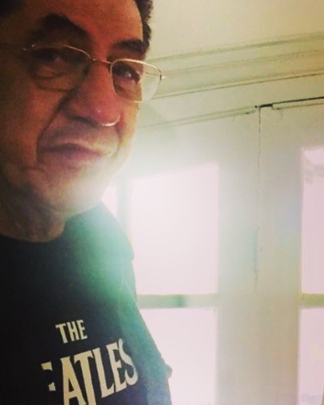 Mucha fuerza y luz para Omar, como esa tarde en la radio.