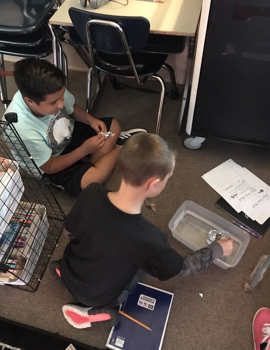 FourthandFab's tweet photo. We had a great day today! Got to do an awesome science experiment and listen to a real aloud from our principal! #fairmountbulldogs #isdstrong https://t.co/PfFFjZuh6G