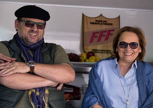 Estoy cenando en <a href="/granbardanzon/">GRAN BAR DANZÓN</a> el menú aniversario que preparo <a href="/dolliirigoyen/">Dolli Irigoyen</a> para sus 20 años de existencia...Y justo me llega esta foto sacada en un momento de rizas en las grabaciones de #FFF para <a href="/telefe/">telefe</a>
Gracias <a href="/adriandiazfoto/">Adrian Diaz</a> por captar este momen… ift.tt/2LBZns6