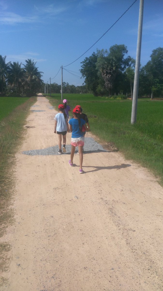 simontempletonz's tweet photo. Orienteering on camp quickly ends up being I am lost. Don't give up. @ISPPCambodia @paulabaxter67 @PE8574 #lost #don'trelyonmetosaveu #helpstoturnmaprightwayaround #willnotgiveup #nextclue https://t.co/dMcTdim8zR