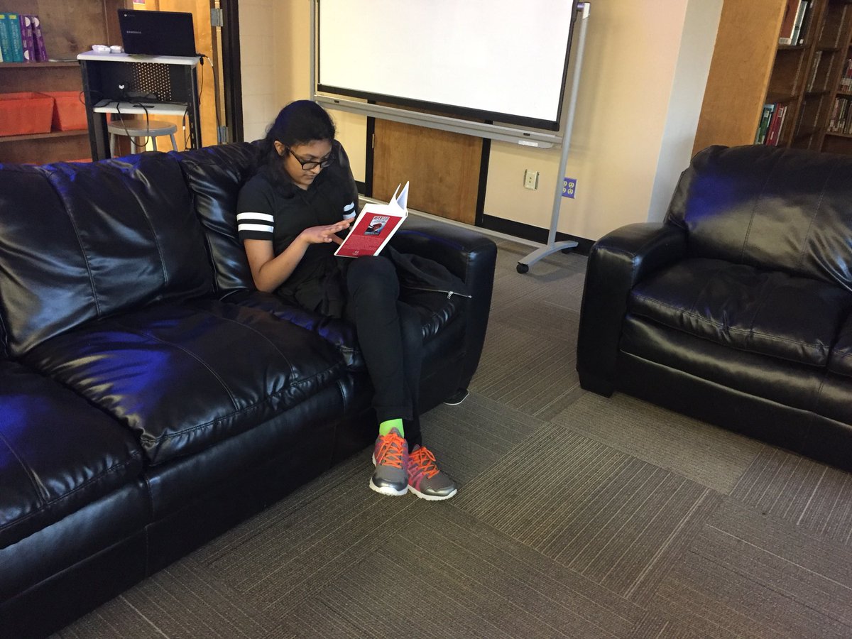 Shancockville's tweet photo. Thanks @hubbardlibrary for getting our Huskies reading today! I love library orientation. Kids are excited about reading and so am I! @hubbardtylerisd https://t.co/24ivpAaDqn