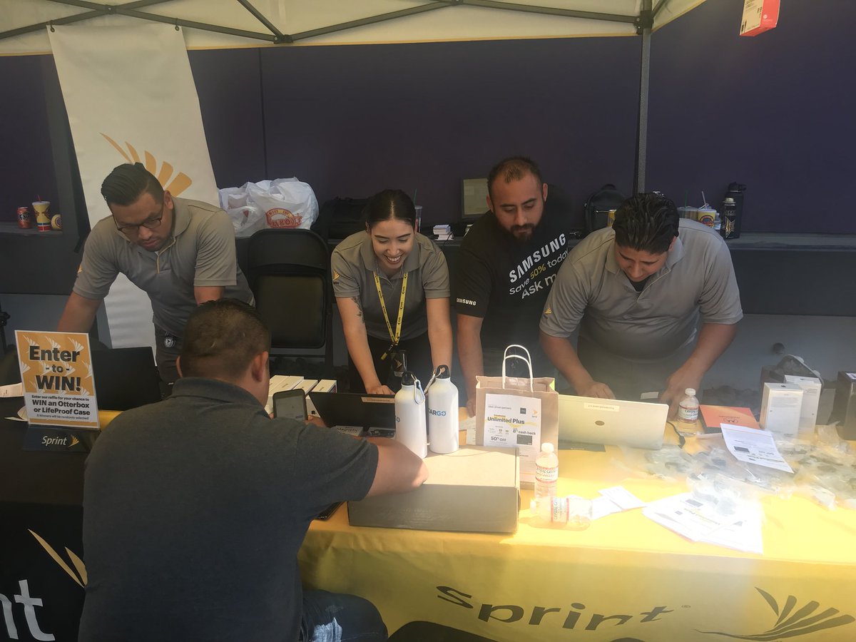 #UberSuperDay #SwitchToSprint <a href="/Arch_Telecom/">Arch Telecom | Employee Owned</a> <a href="/AlexGhai/">Alex Ghai</a> <a href="/kkwestisbest/">kevin kunkel</a> <a href="/SDMikeE1331/">mike eccher</a> @GDorantesSprint <a href="/codybwelker/">Cody Welker</a>