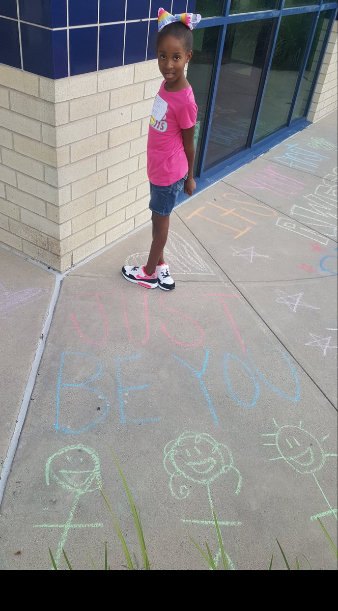 BJenneka's tweet photo. @CFISDPost #patriotpride https://t.co/0z2bdNPBz5
