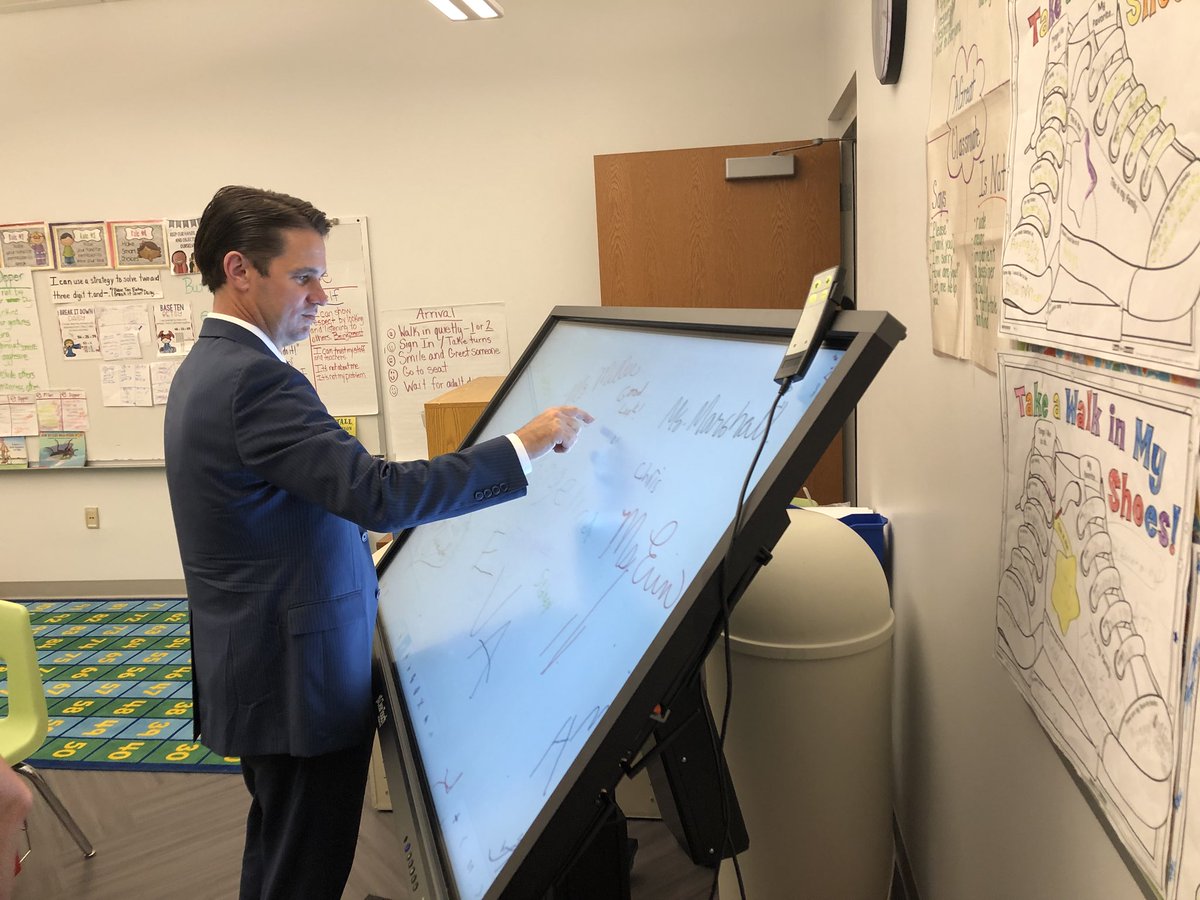 JCPSSuper's tweet photo. Proud to recognize our teachers and celebrate the new learning center at the @HomeInnocents Weinberg Academy this afternoon. Thanks to great community partners in this effort as we work together to meet the needs of all students. #WeAreJCPS https://t.co/pY2CDo96QY