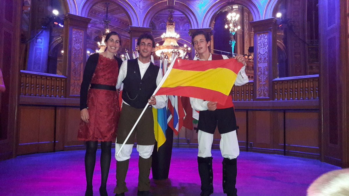 Biolydi's tweet photo. No ha podido ser esta vez, pero estamos orgullosísimos de haber puesto nuestro granito de arena en Suecia! Felicidades a Singapur por la victoria! 34 países hermanados por una causa común: el agua!!! @maristasourense @Viaqua @_EscueladelAgua @FAquae #SJWP #siwi https://t.co/mmroIcZiNO