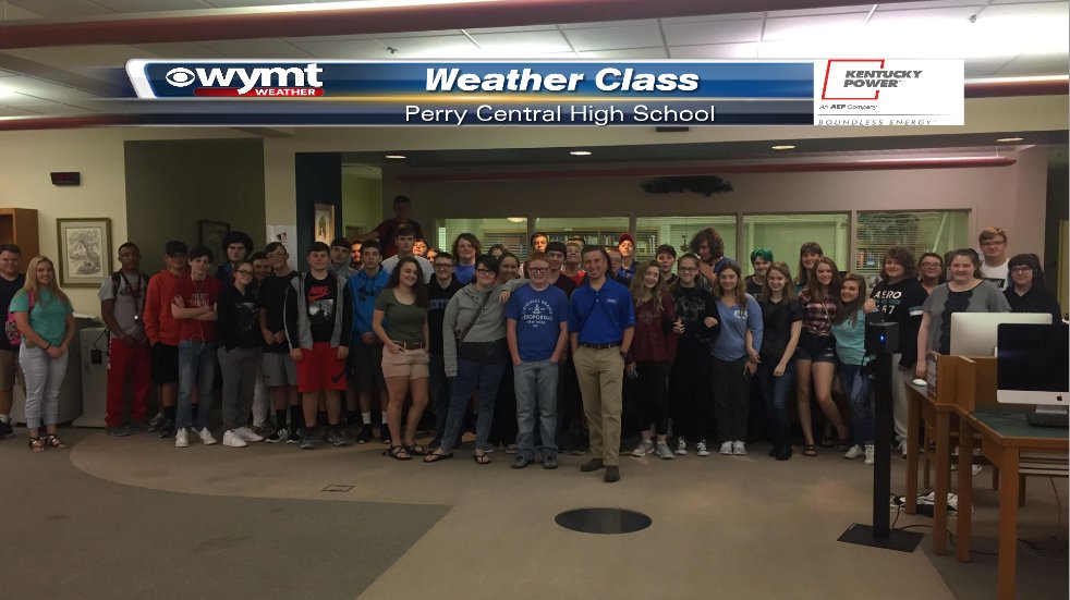 AndrewWMBF's tweet photo. School talks are back! I had a great time at Perry Central High School today. Thanks for having me. #WYMTWeatherClass #wymtwx #ekywx #kywx https://t.co/lUPPE33RJ1