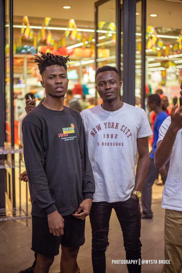 UShattas's tweet photo. @GroundUpChale Up Boss X Nana Gold Dust One Luv💥 #PeeNation #BITD #Kumasi Hene #Mode3 S3 Moano💥💥🔥🔥 https://t.co/0YeoQn0jNN