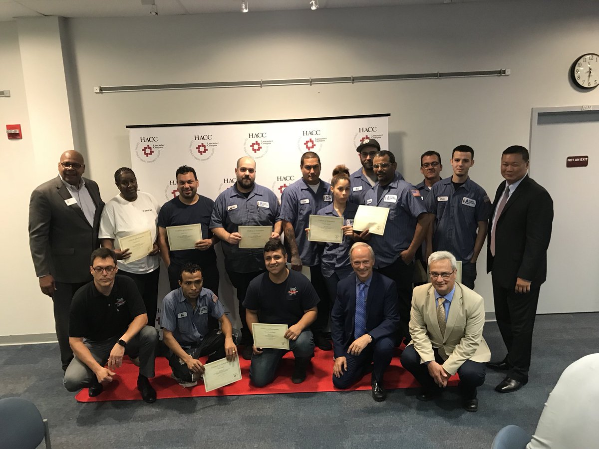 jaredberb's tweet photo. Loved celebrating our PV partnership and a year of successful training with Ames Reese and HACC today. https://t.co/b2S2xPOGs7