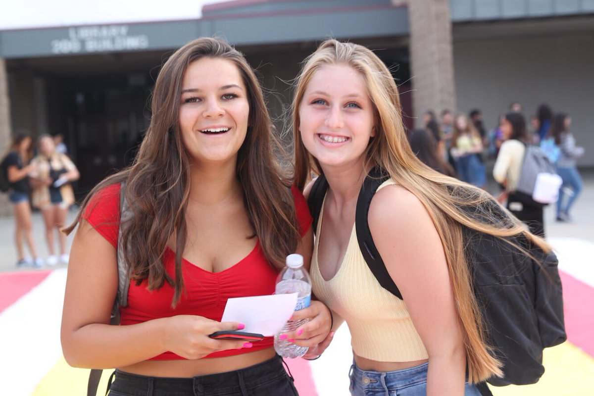 EsperanzaAztecs's tweet photo. At Esperanza, you just can’t hide that Aztec Pride! #AztecPride #AztecsBTS #PYLfirstday @pylusd @TheEHSPrincipal @pylusd_pio https://t.co/6irwwr5eM9