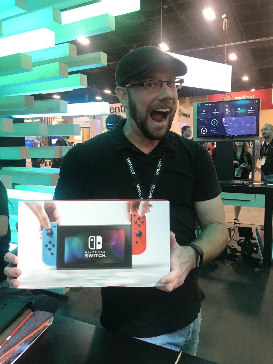 rubrikInc's tweet image. Congrats for winning our #ClusteringDeepDive contest, @dougdefrank! 🎮 #VMworld2018