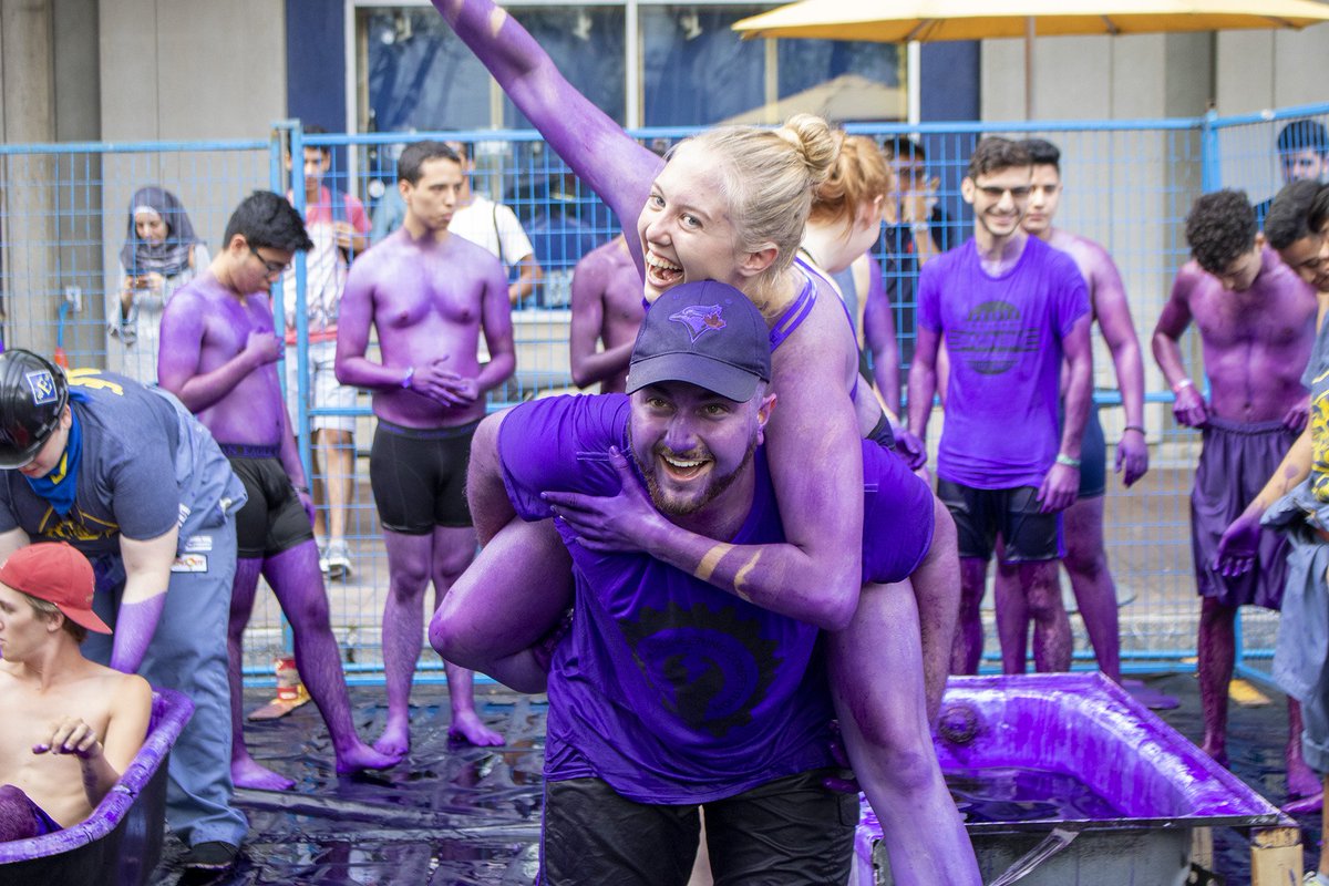 FEAStorontometu's tweet photo. Orientation Week: Day 2 was a whole lot of purple! The annual purpling event is an #engineering tradition in Canada. Many, as you can see, get quite creative with the purple dye. #roadtoryerson #HelloFEAS #ryersonfeas https://t.co/dBfQvHit4j
