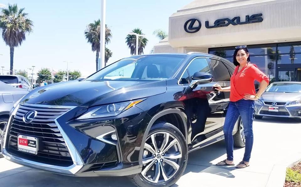 LexusofOxnard's tweet photo. Girl on Fire

Welcome back to the Lexus Family Liz!! Congrats on your new 2018 Lexus Rx350L❤🙏 Thank you so much for your business and loyalty!!! 👍��👍🏻💫🎉🎊🌷♥️

Five Star 🌟 Service delivered by Carlos!

#thankyou #Lexus #BestCustomers #DCHLexusofOxnard #love #newcar https://t.co/TrMWlukMtS