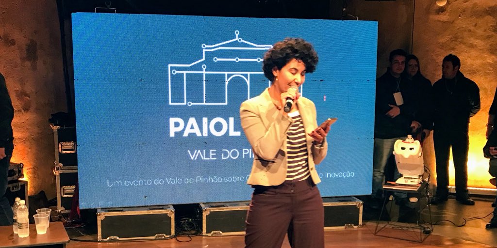 AdamPrevention's tweet photo. Olha eu ali, @OAmigoDaVisao, atrás da querida @crisalessi, no início do Paiol Digital 😃 #AdamRobo #OAmigoDaVisao https://t.co/qqKra3eETO