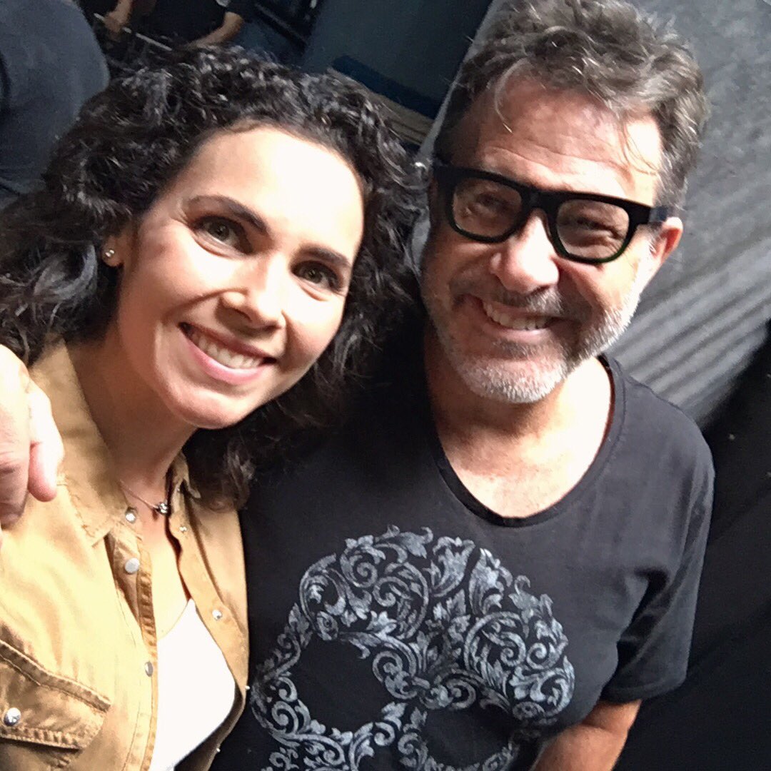 PerlaencinasL's tweet photo. Gran equipo! Muy pronto les compartiré el resultado ❤️ #simonbross #ponchoaguilar #calorodriguez #actress #work #love #life #advertising #publicidad #classmodelos https://t.co/kJQasO3QNX