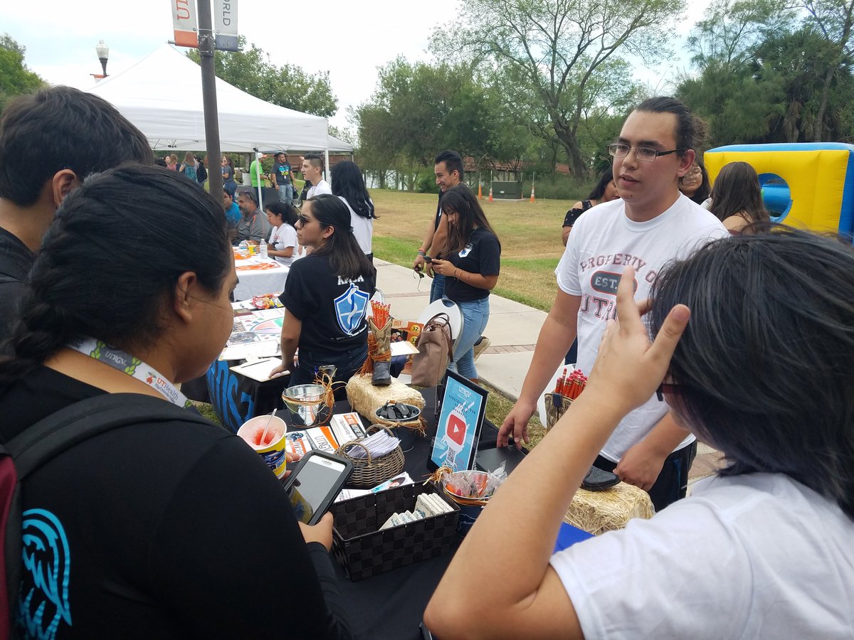 utrgvit's tweet photo. Come spin the wheel and win cool prizes. #UTRGVIT #UTRGV #brownsville #thestomp https://t.co/aqWchYgD92