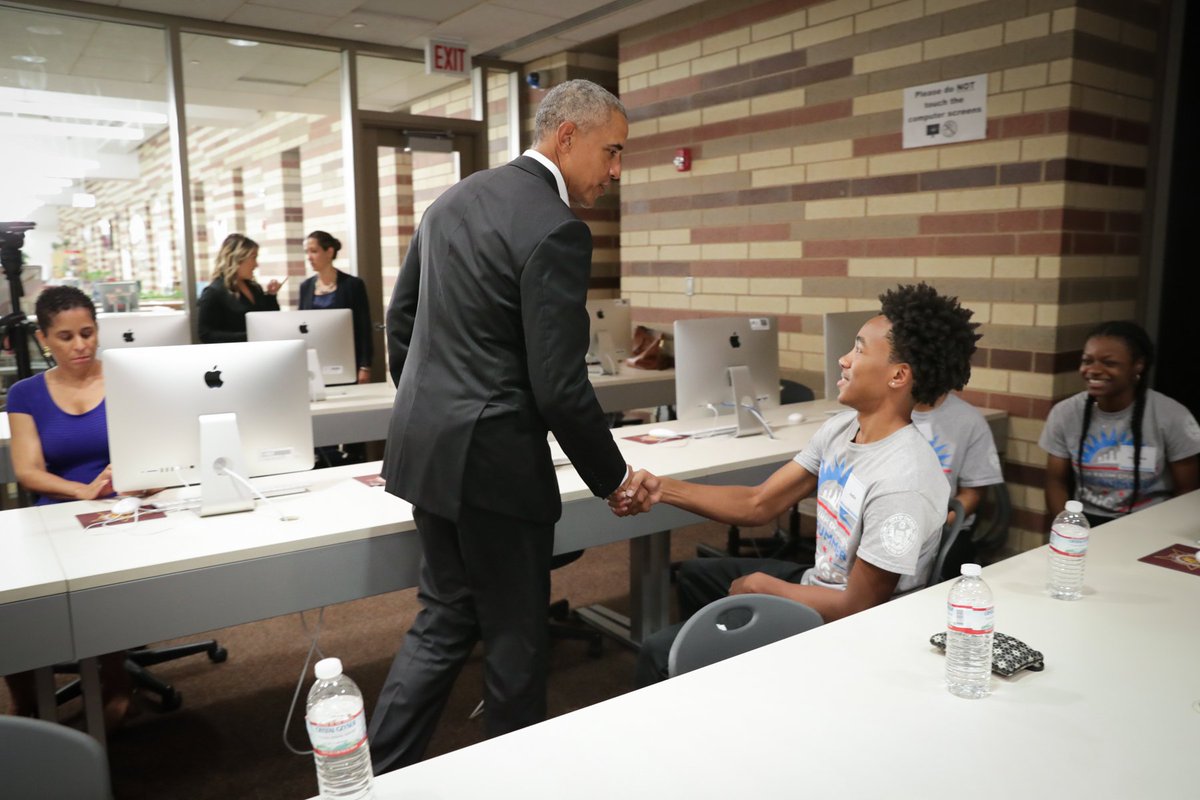 #OneSummerChicago offers more than a paycheck. It provides job training and positive role models that teach the importance of civic engagement. Great to welcome <a href="/BarackObama/">Barack Obama</a> to meet @1summerchicago students learning to code and share his advice on becoming leaders of tomorrow.