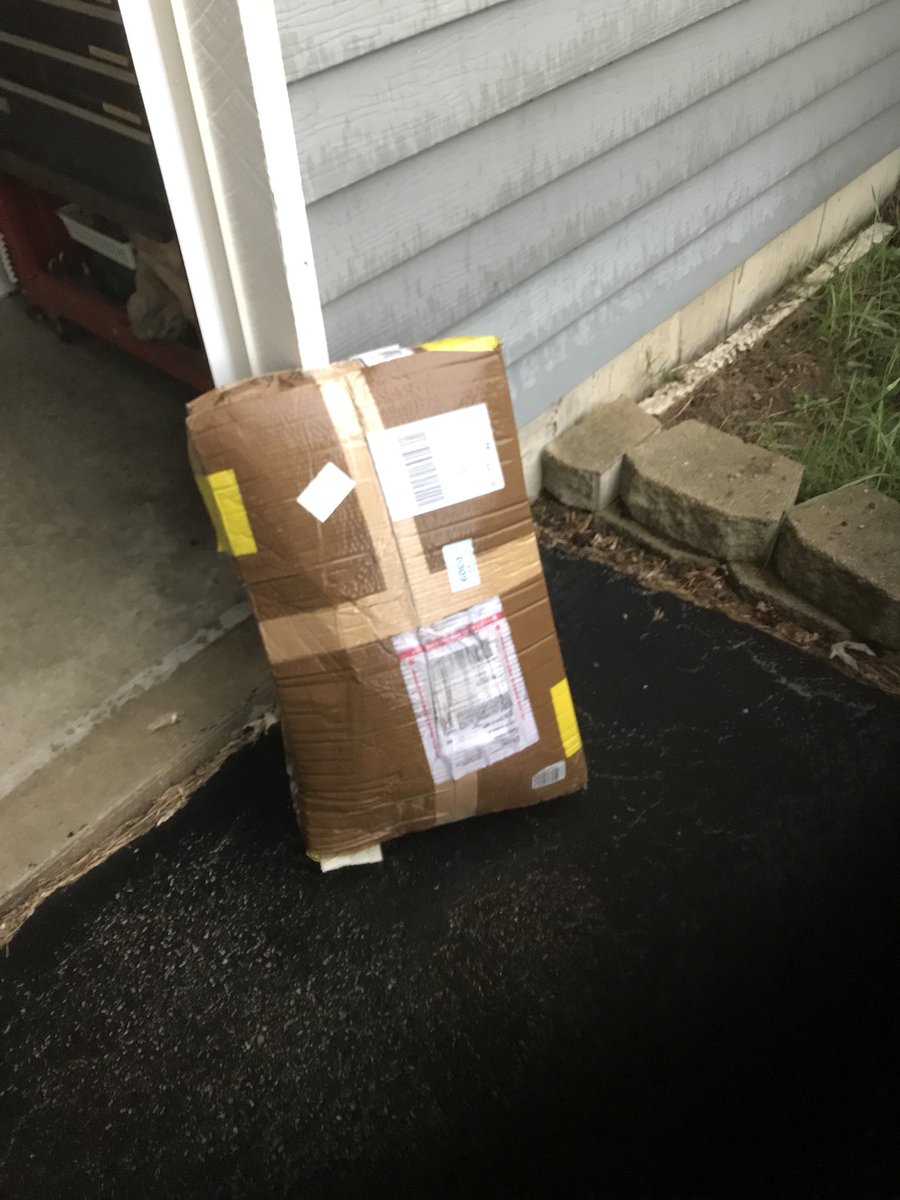jwfolbrick's tweet photo. Really @FedEx ? I have a covered front porch that a driver can easily see and leave my package. It’s about 20 steps around the corner. #deliveryfailure https://t.co/8c7Pjtcjor