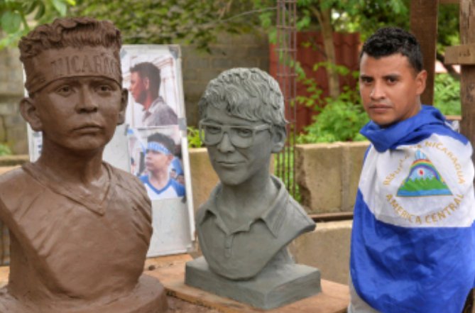 nicaraguainvest's tweet photo. El escultor leonés Helmut Bustos, quien hizo las esculturas en homenaje a Álvaro Conrado y Sandor Dolmus, dos niños asesinados por la policía dirigida por #Ortega fue golpeado hoy por un sujeto desconocido y sin saber las razones #NicaraguaInvestiga https://t.co/iXAld0en1G