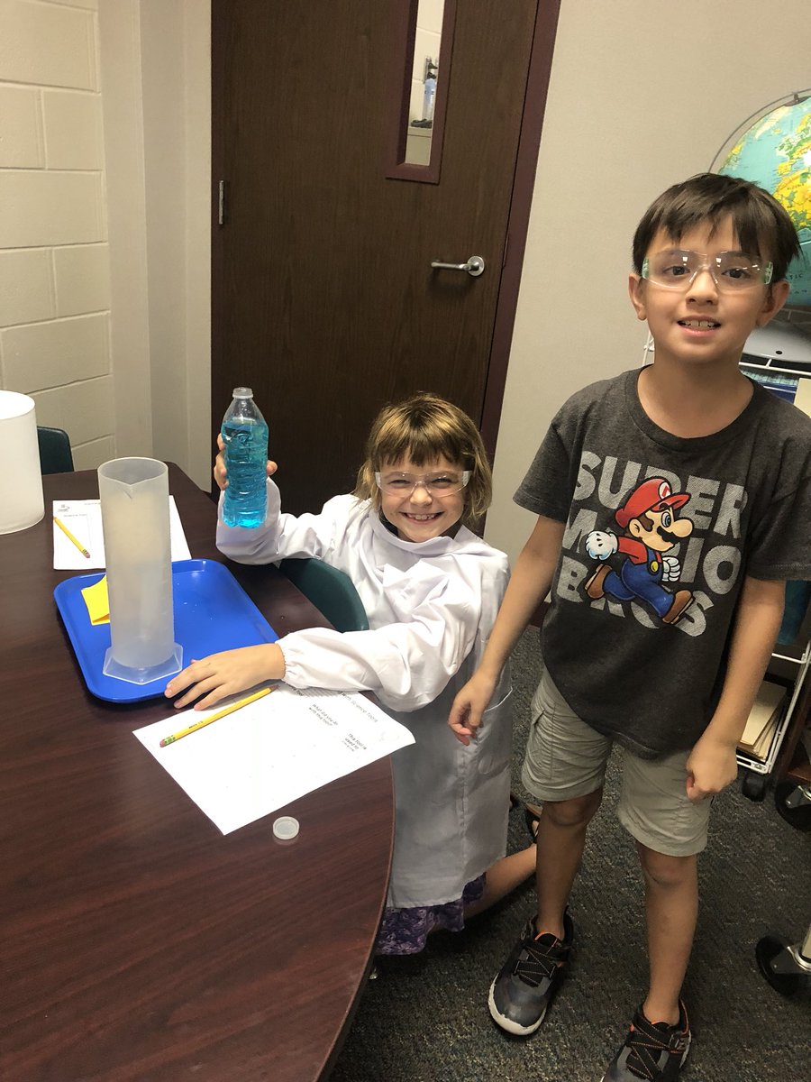 ClausellBriana's tweet photo. Awesome science safety lab rotations today! https://t.co/5TBYoYaSen