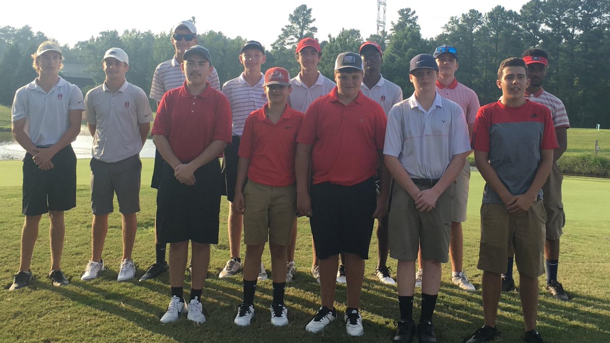 DinwiddieGens's tweet photo. Dinwiddie 195 Matoaca 150. Mike Harris received medalist honors with an even par 36. Cody Stanford of Dinwiddie shot a 37. @DinwiddieSports @804Varsity @TheRVASportsNet @NickVanDelPI  #GeneralsGolf https://t.co/H5tHMkdqKi