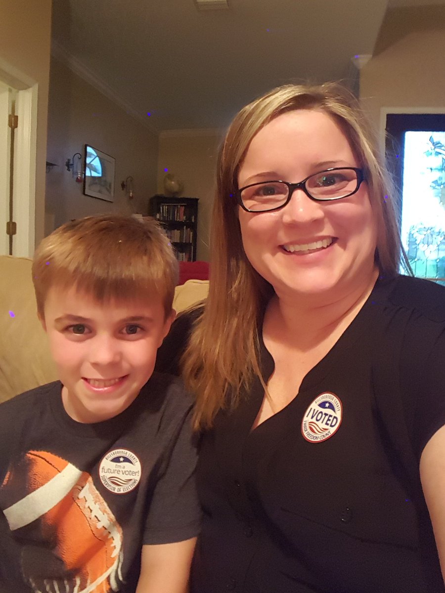 TiffanyDonahoo's tweet photo. I voted in the #2018PrimaryElection...and had a helper! #futurevoter #FloridaPrimary https://t.co/nnTcREpT3D