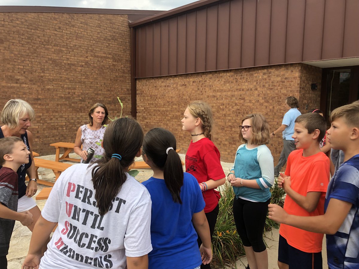 mrsmerks's tweet photo. Learning about caterpillars and butterflies this morning with @mrs_kern ! Can’t wait to see them emerge again! #ChannahonPride https://t.co/HMyh9aC3YW