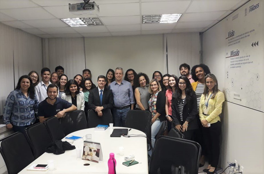 Observ_Findes's tweet photo. E o #TimeIdeies não perde tempo e investe em conhecimento. O convidado de ontem foi o Secretário Adjunto do Tesouro Nacional, Otávio Ladeira, que tratou de assuntos econômicos em Workshop. #EconomiaBrasileira #Ideies https://t.co/qVQIOZexdC
