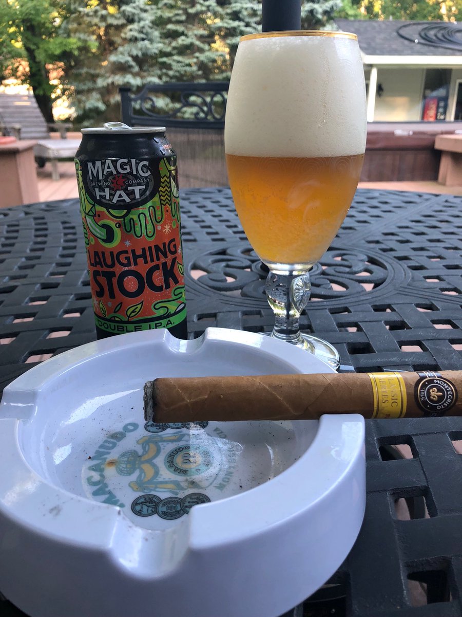 JohnConsumers's tweet photo. Life is good https://t.co/xUHnHjVgnt