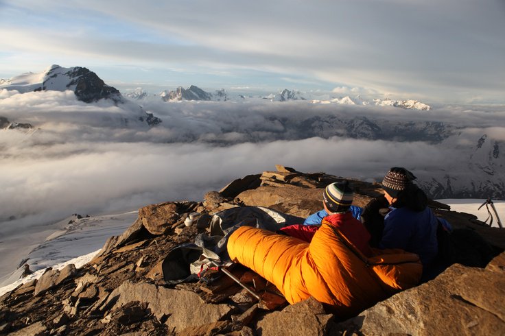 RevistaAzimut's tweet photo. Cuando salimos a acampar, es esencial el descanso como la misma comodidad. Elegir el saco de dormir correcto es un factor importante 🏕️

Consulta nuestra guia para elegir el saco de dormir más adecuado 
👉 https://t.co/Z6SryposSL 👈 https://t.co/ruvbgPkOnn